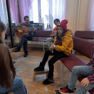 "АРТ-ТЕРАПЕВТИЧНИЙ ЦЕНТР. Вчимося жити в гармонії"