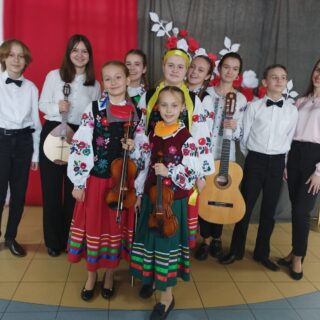 Музичне вітання з нагоди 105 річниці незалежності Польщі від вихованців  Луцької музичної школи №1 імені Фридерика Шопена