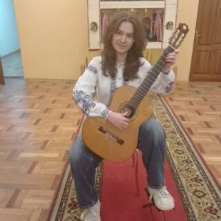 Учні та викладачі Луцької музичної школи №1 імені Фридерика Шопена побували на Трояндовому балу