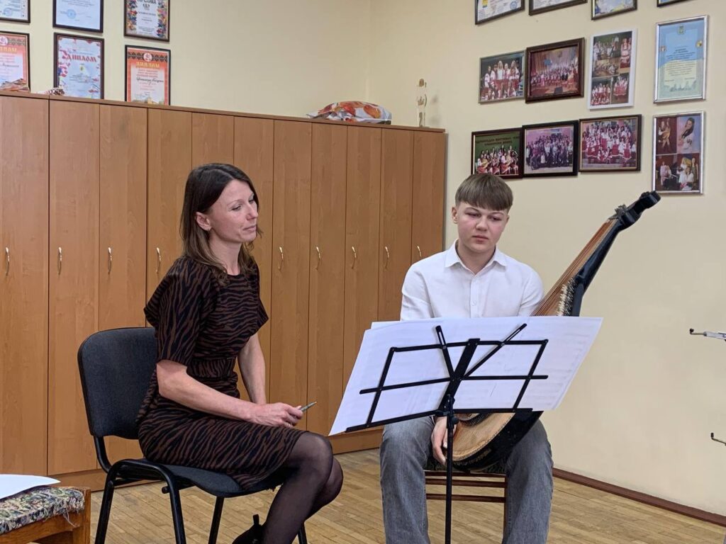 Відкритий урок з бандури: комплексний підхід у підготовці учня до публічного виступу