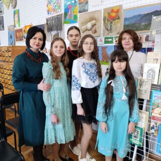 Учні Луцької музичної школи №1 імені Фридерика Шопена долучилися до вшанування Лесі Українки у Волинській обласній бібліотеці для юнацтва