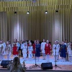 Хор перший номер