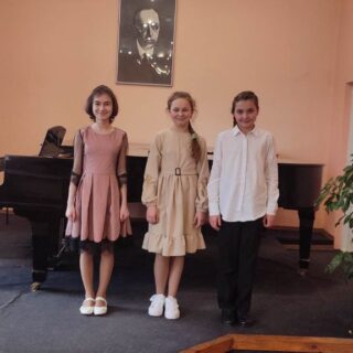 Вітання переможцям обласного конкурсу виконавців на домрі та кобзі!