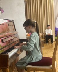 Анна Попова