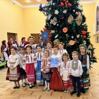 «Зоряниця» продовжує колядувати!