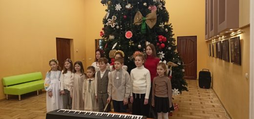 Мистецтво, що зігріває серця: «Розколяда» у фойє театру