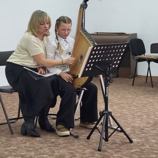 Поєднання методики й практики: професійна розмова на відділі бандури